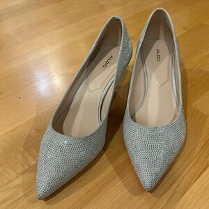 ALDO gem kitten heel pump silver size 10 perfect for the holiday